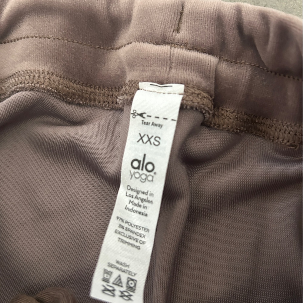 NEW Alo hot cocoa velour glimmer wide leg pant and scoop neck bra set XXS/XS - Picture 9 of 12